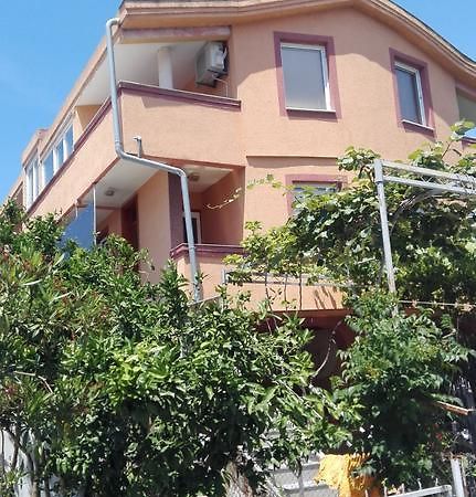 Apartments Vila Fata Ulcinj Exterior photo